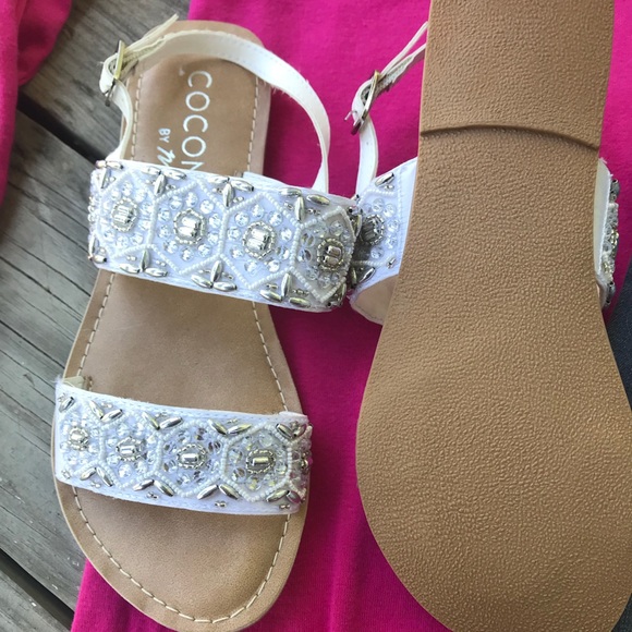 ❌SOLD❌🚫Beaded Leather Sandal ‼️😉 - Picture 4 of 4